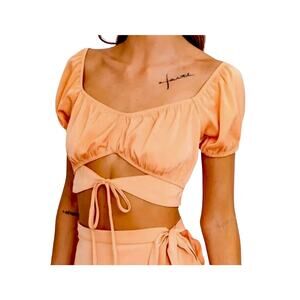 Le Lis Peach Puffed Short Sleeve Front Tie Elastic Neck Sleeve Crop Top L